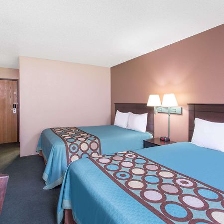 Super 8 By Wyndham Austin Mn Hotel Kültér fotó